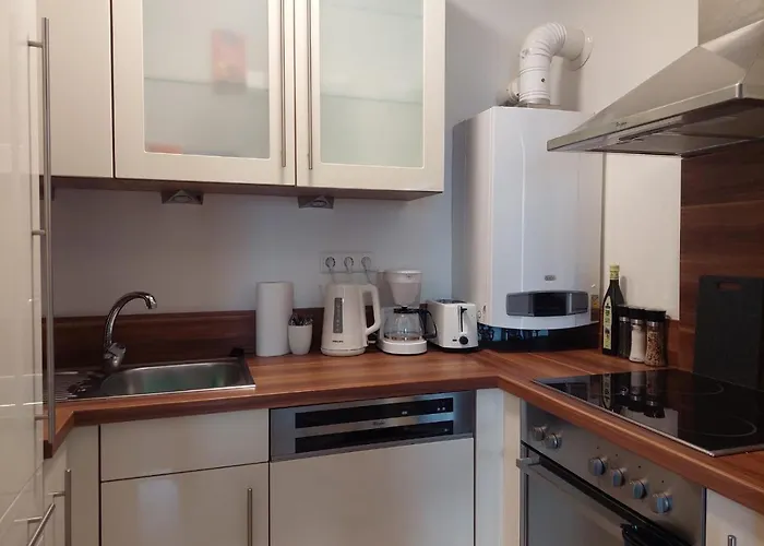 Daire Balcony Apartment, 5 Min Walk To First District